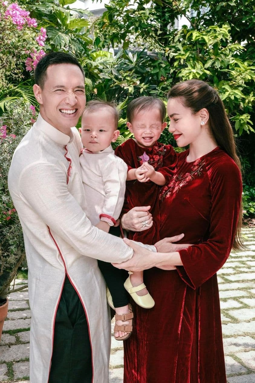 Ái nữ của Hồ Ngọc Hà bất ngờ làm một hành động lạ trước ống kính khiến dân tình xôn xao? - Hình 3