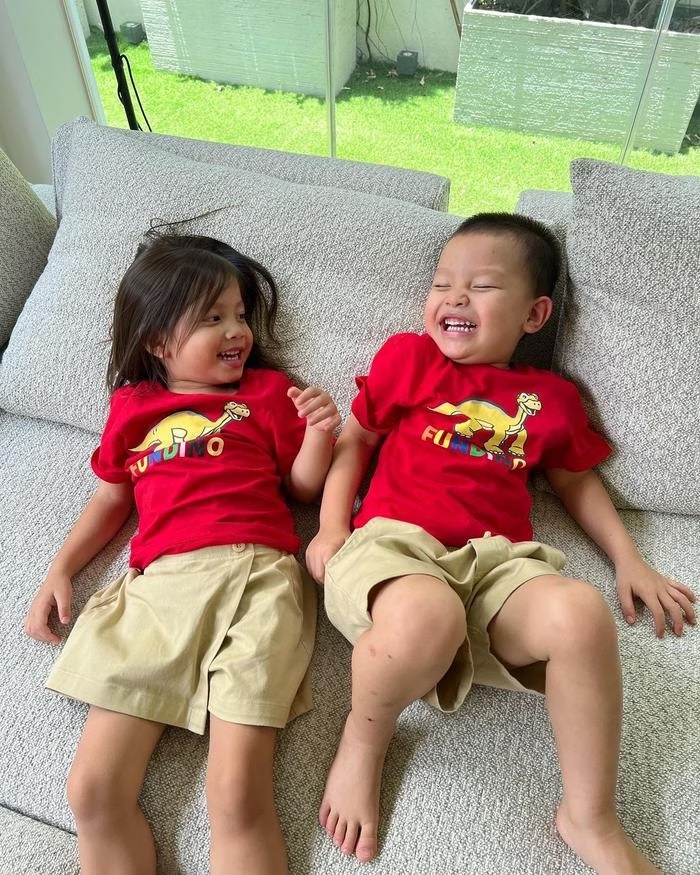 Ái nữ của Hồ Ngọc Hà bất ngờ làm một hành động lạ trước ống kính khiến dân tình xôn xao? - Hình 5
