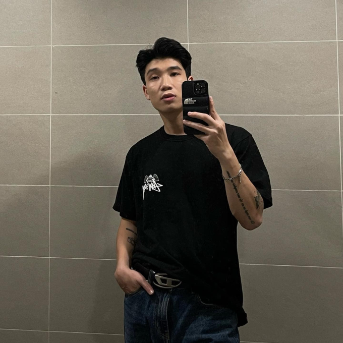 Đoàn Văn Hậu bị CĐV quốc tế tấn công trong ngày vui với Doãn Hải My, 1 chàng trai làm rùm beng - Hình 6