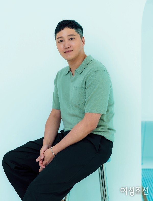 Kim Dae Myung: Bác sĩ khoa sản hướng nội trong Hospital Playlist, chuyện đời tư đầy bí ẩn - Hình 7