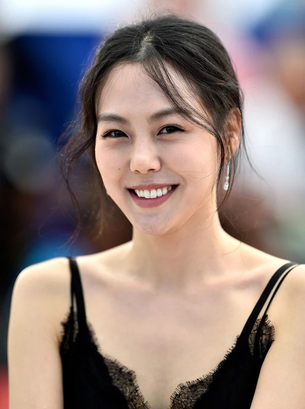 Go Min Si: Từ cô gái làm tổ chức đám cưới đến mỹ nhân được mệnh danh con gái của Netflix Hàn Quốc - Hình 6