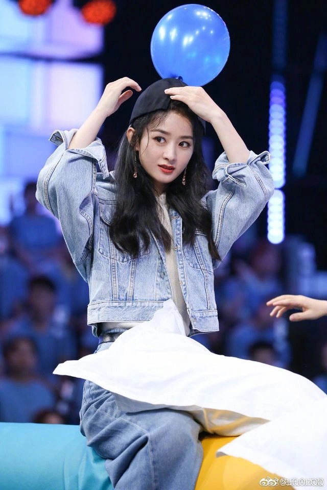 Lưu Thi Thi sẽ tái xuất show giải trí sau 11 năm vắng bóng, hóa ra là vì một người? - Hình 5