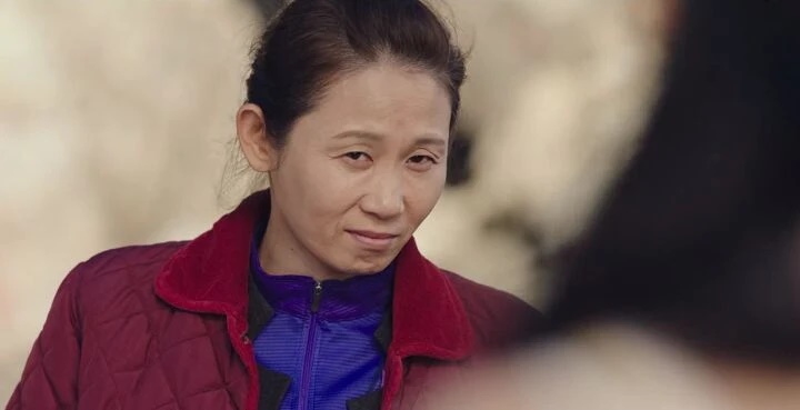 Kim Sun Young: Bà mẹ trẻ nhất khu phố Reply 1988, toàn đóng vai phụ nhưng vẫn nổi như cồn - Hình 6
