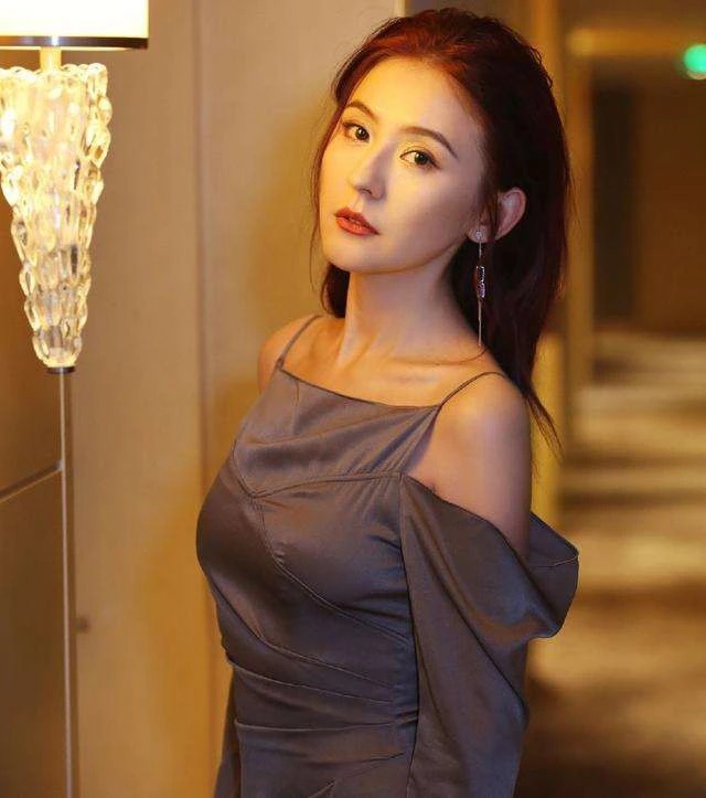 Nhiệt Y Trát: Mỹ nhân Tân Cương từng trầm cảm vì bị bạn trai lợi dụng, áp lực khi làm mẹ đơn thân - Hình 7