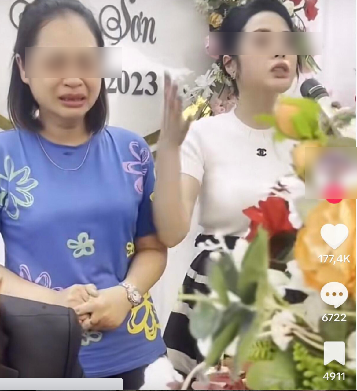 Cô gái vác bụng bầu, cùng chị ruột giật mic vạch trần tại đám cưới tình cũ, cô dâu ngã quỵ vì sốc - Hình 2