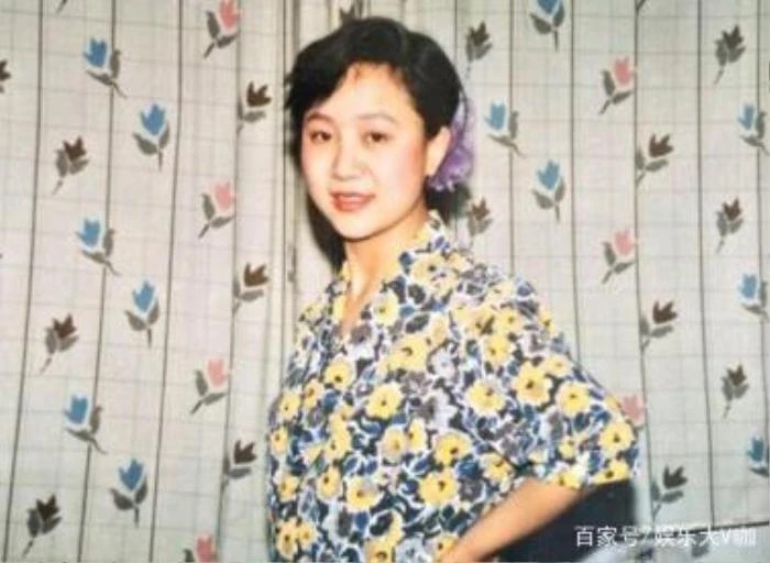 Dương Tử vốn có người chống lưng, mẹ ruột cũng là người trong ngành giải trí? - Hình 3