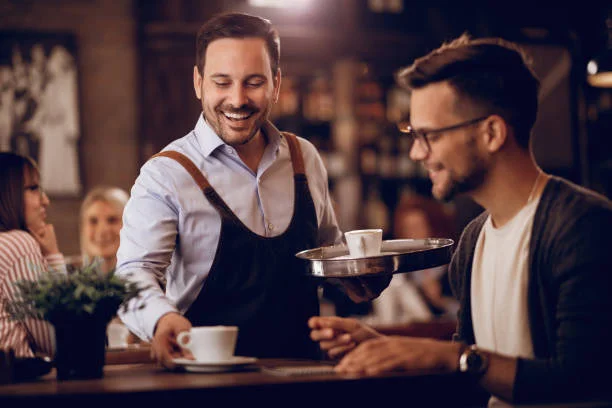 Vụ nhân viên quán cafe đôi co khách qua bill: 4 nữ thượng đế bị trách ngược, quản lý lên tiếng! - Hình 4