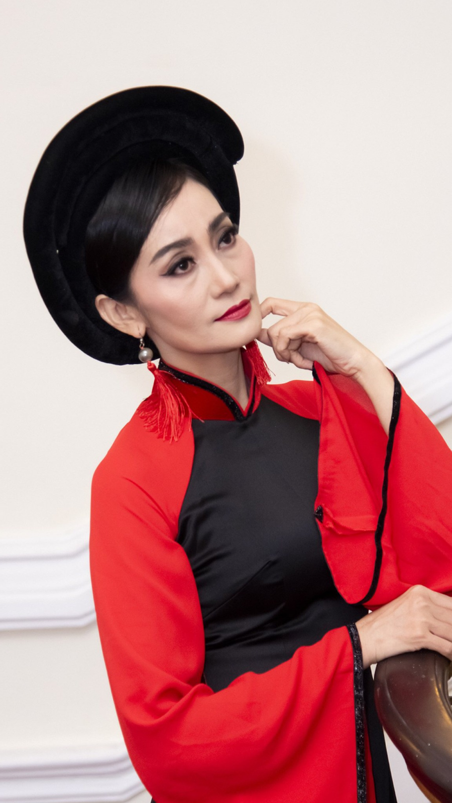 NSƯT Hạnh Thúy nổi đóa khi bị nói nghệ sĩ bẩn, ăn chặn tiền từ thiện sau khi chỉnh lưng showbiz - Hình 1