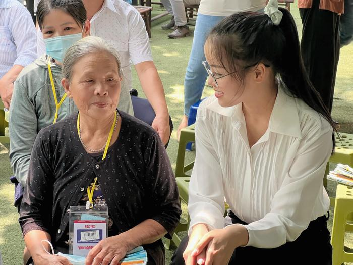 Á hậu Đào Hiền lập tức có động thái gây chú ý ngay khi Ý Nhi vừa lộ diện lên tiếng xin lỗi - Hình 8