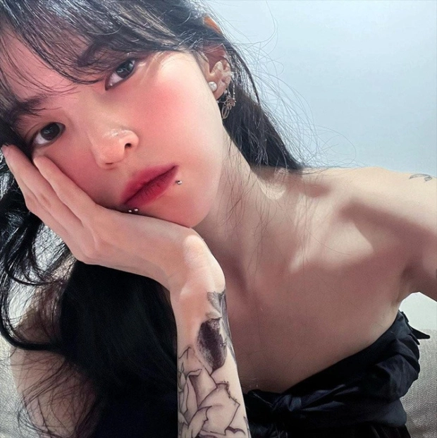 Song Hye Kyo vừa khoe ảnh, Han So Hee đã có động thái lạ, phát ngôn mờ ám: Có tình ý? - Hình 12