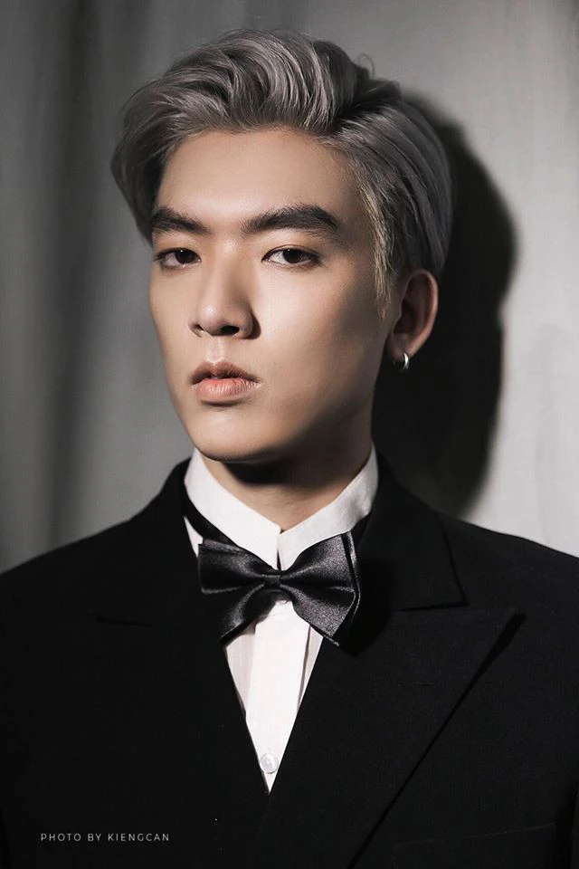 Brian Tran: The male celebrity had a chin surgery, was once entangled in rumors of being in love with Bao Anh, and is famous for his uncle-nephew love story - Photo 9