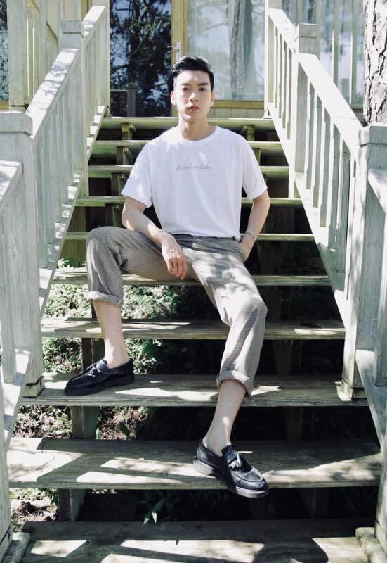 Brian Tran: The male celebrity had a chin surgery, was once entangled in rumors of being in love with Bao Anh, and is famous for his uncle-nephew love story - Photo 10