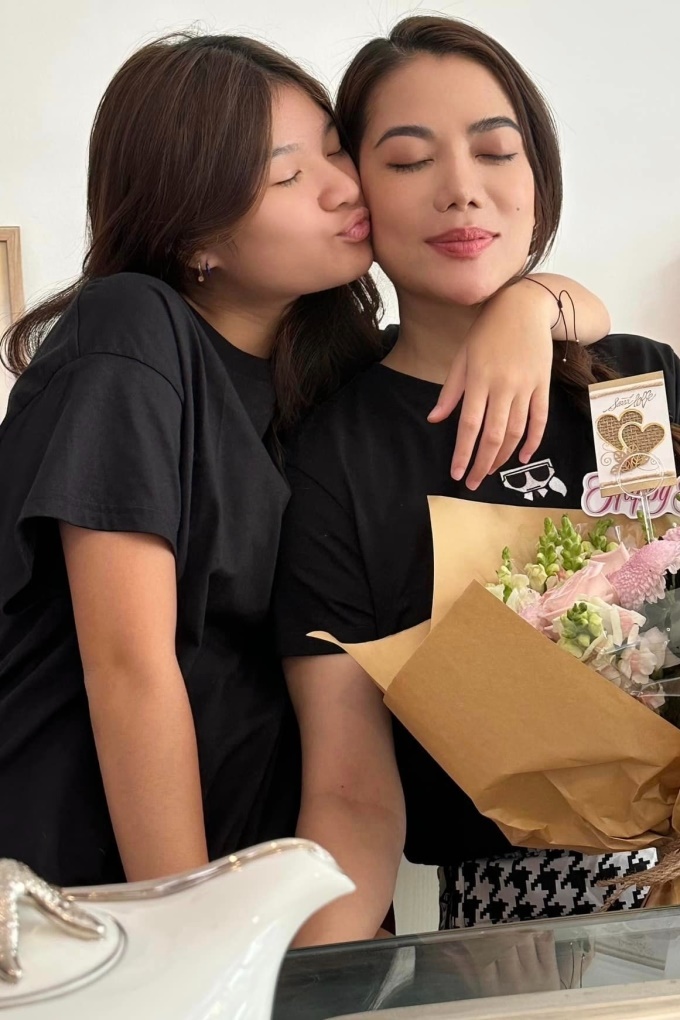 Con gái Trương Ngọc Ánh mới 15 tuổi đã có chiều cao vượt trội, ghi điểm bởi một câu nói dành cho mẹ? - Hình 2