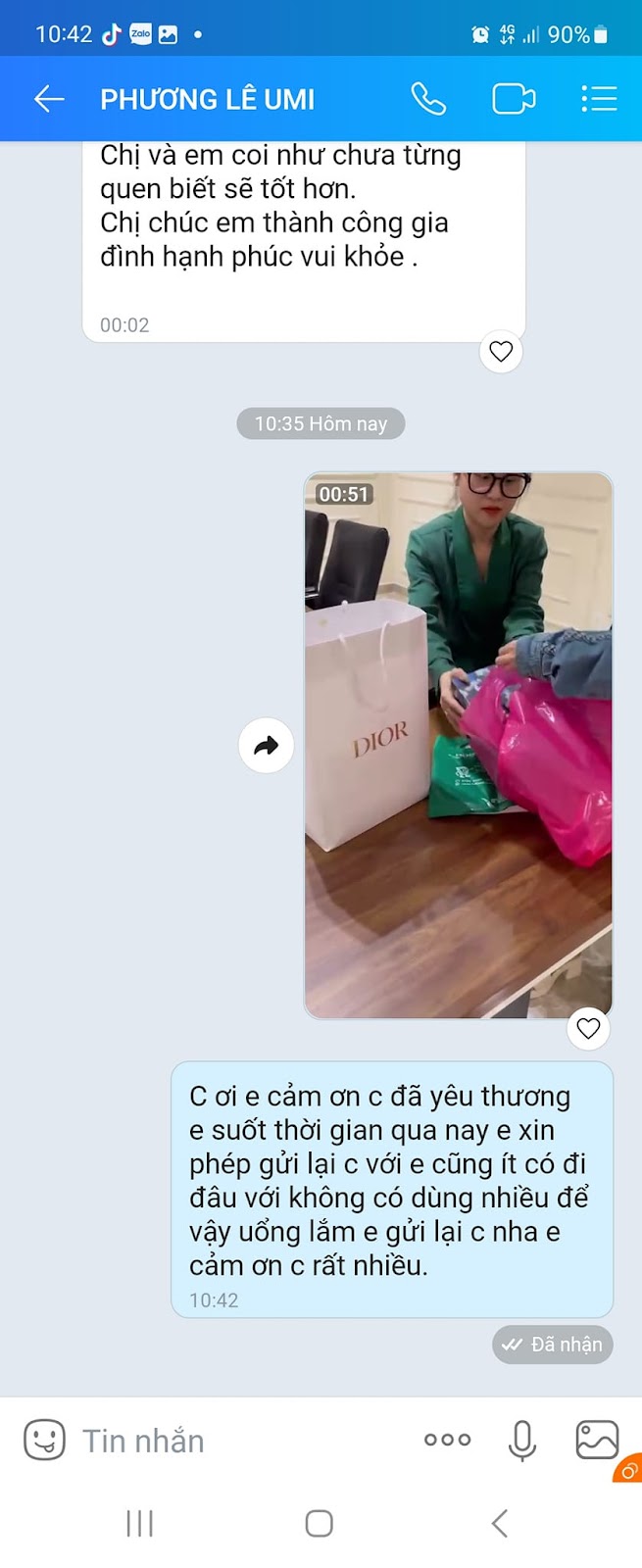 Con gái Vũ Linh đến tận nhà trả quà cho Phương Lê, đối phương không gặp nhưng nhắn 1 câu nghe xót xa - Hình 4