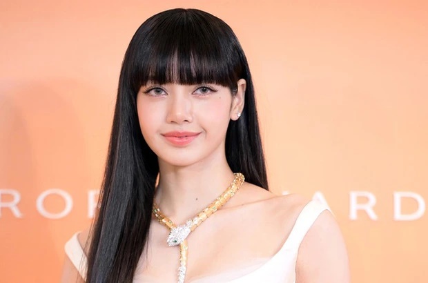 Lisa bị bạn trai hắt hủi ở tiệc sinh nhật, rục rịch trở lại Crazy Horse để chiều lòng nhà trai - Hình 4