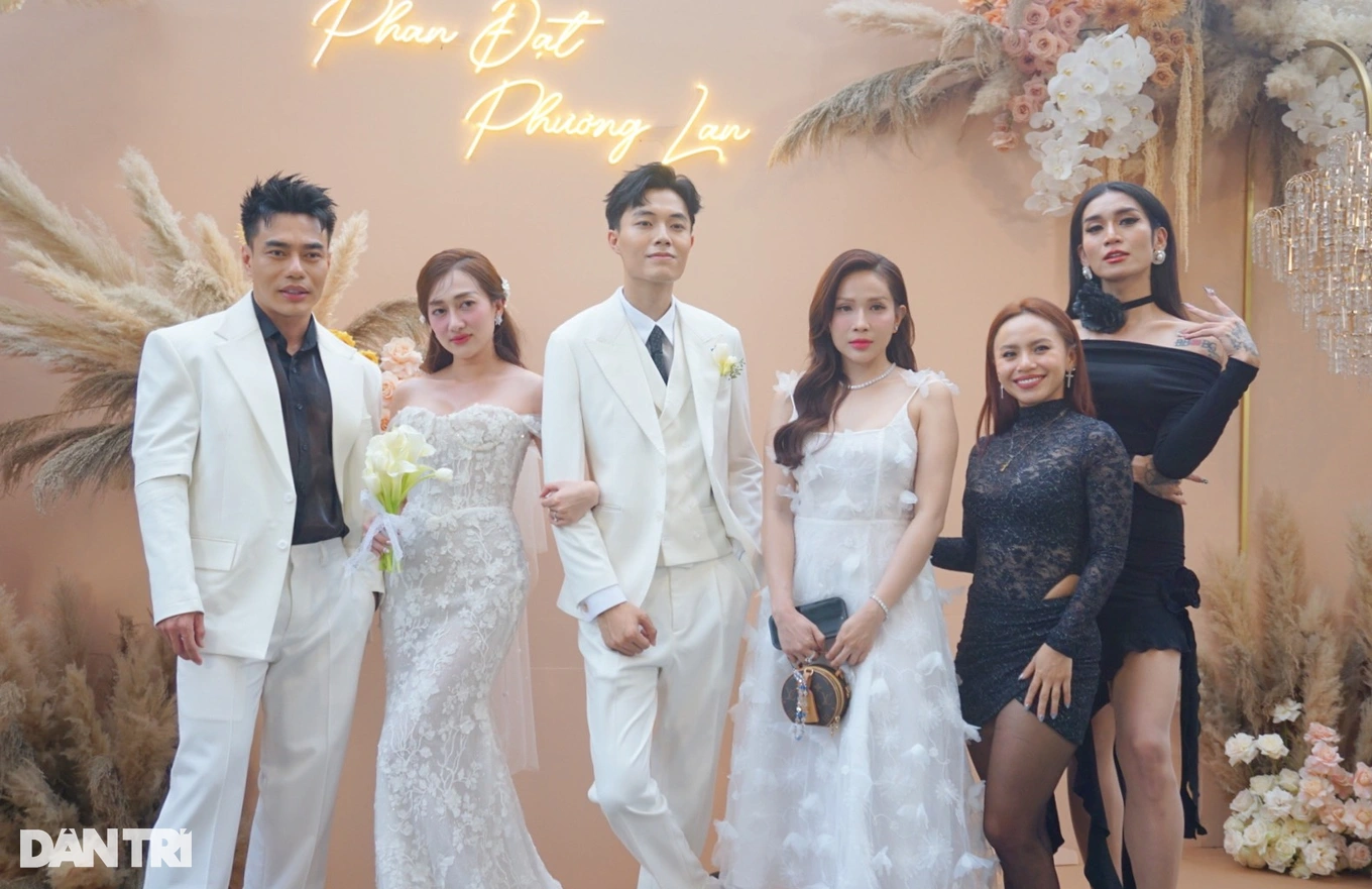 Phương Lan nói lời ruột gan gửi Trấn Thành, Lý Nhã Kỳ trong đám cưới, nức nở bên chồng Phan Đạt - Hình 1