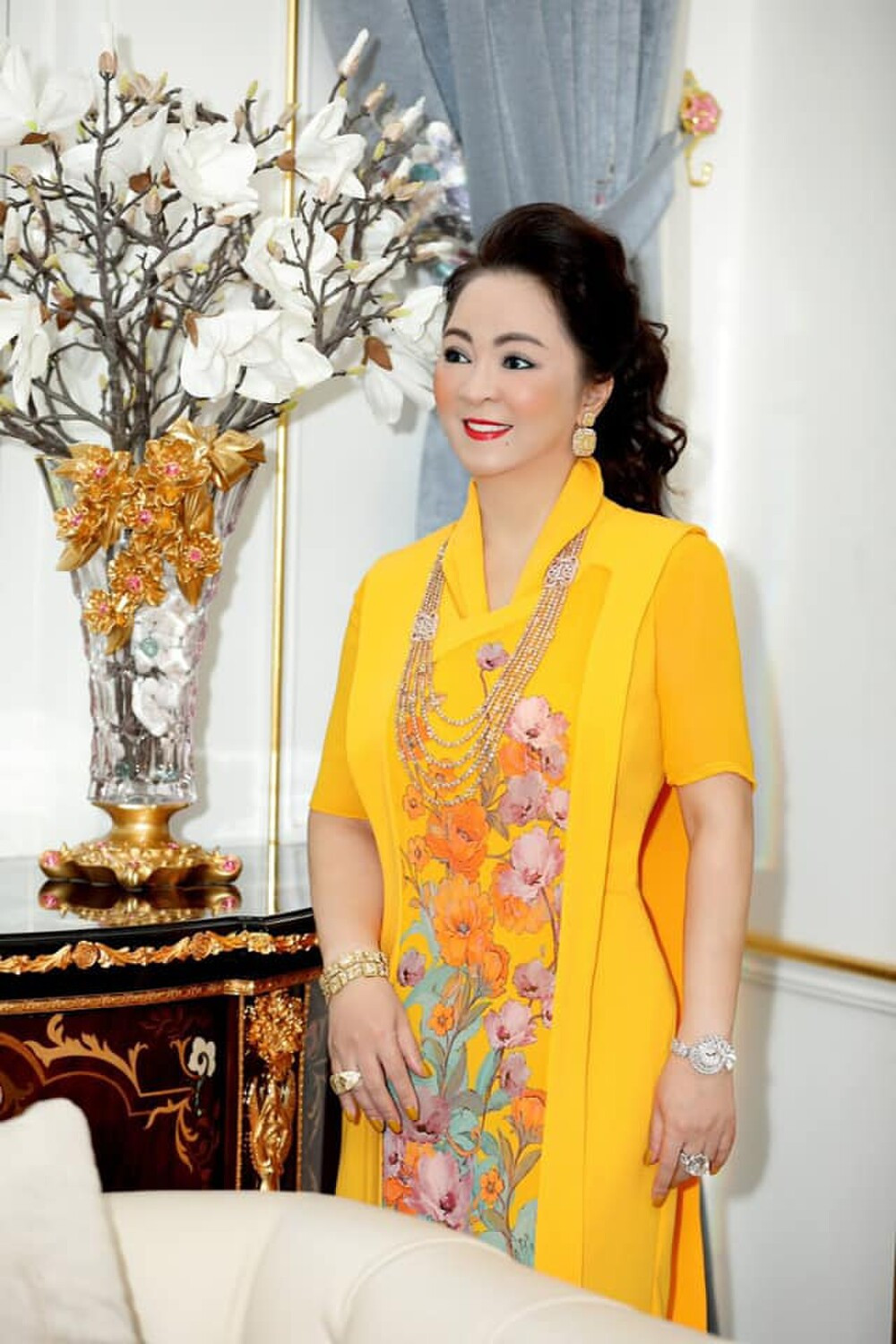 Rộ tin bà Nguyễn Phương Hằng có quan hệ qua lại với đàn em Năm Cam - Hình 5