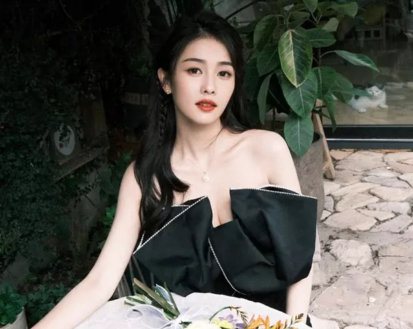 Bạch Lộc không kìm chế được một điều trên phim ảnh khiến dân tình bức xúc - Hình 8