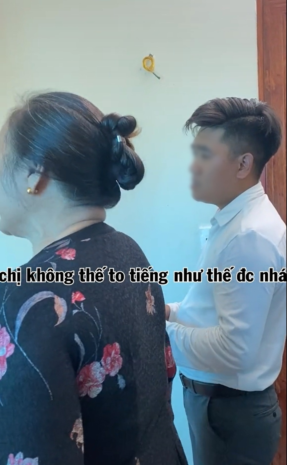 Cô dâu dắt con riêng về trong lễ cưới, mẹ chồng vào tận phòng chỉnh đốn - Hình 4