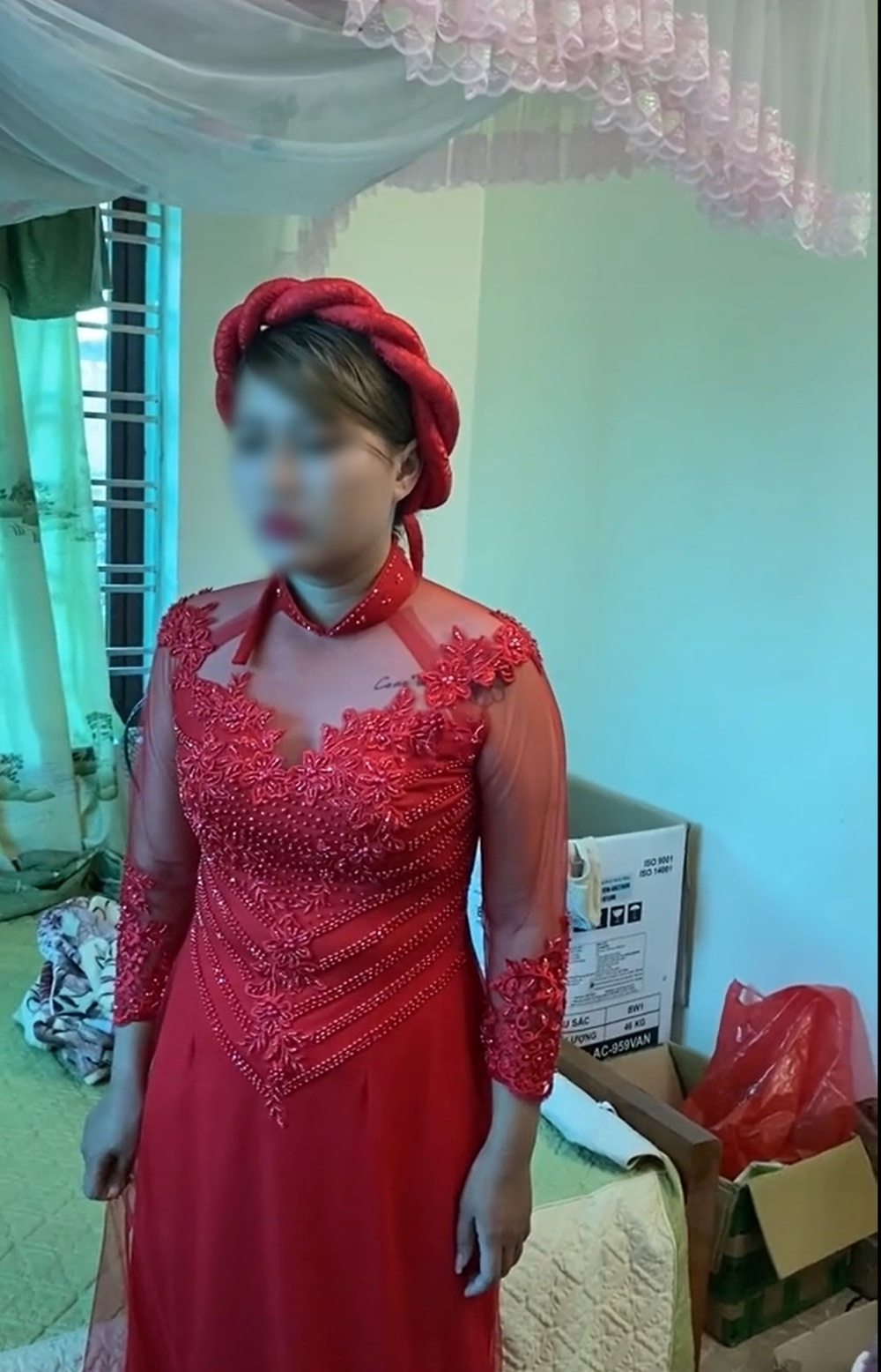 Cô dâu dắt con riêng về trong lễ cưới, mẹ chồng vào tận phòng chỉnh đốn - Hình 5