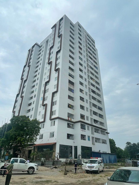 Vụ cán bộ rơi lầu 11 nghi ngoại tình - Người đeo khăn tang nói rõ hàm oan: Để cho người ta yên đi? - Hình 1