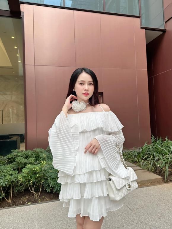 Sam lên tiếng đính chính vì bầu khệ nệ vẫn mang giày cao gót đi dự lễ cưới Phương Lan - Phan Đạt - Hình 4