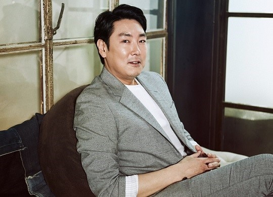 Cho Jin Woong: Cảnh sát quốc dân làng phim Hàn, từng nặng 120kg, lên đời nhờ bom tấn Signal - Hình 6