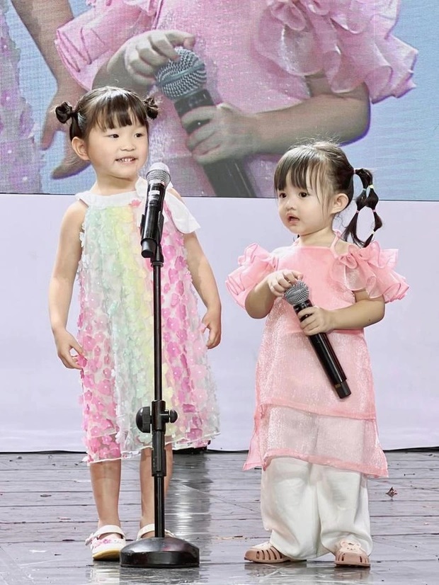 Con gái Đông Nhi - Ông Cao Thắng diện đồ đôi cùng mẹ, khiến dân tình phát sốt vì một điều? - Hình 7