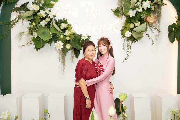 Puka tiết lộ tâm trạng mẹ ruột trong ngày con gái xuất giá, khéo léo khoe chồng chỉ qua 1 câu nói - Hình 1
