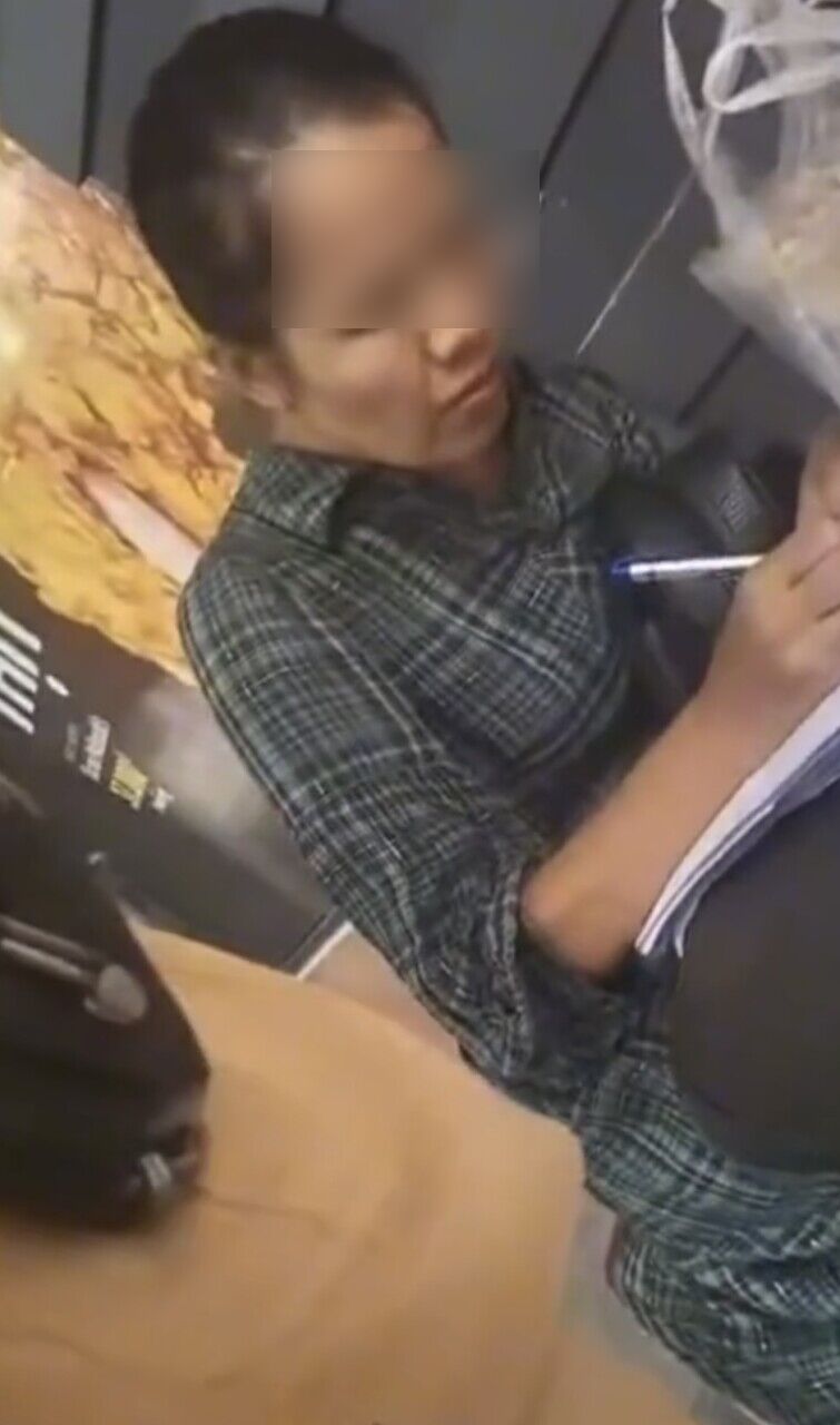 Liên tục quay clip trêu ghẹo CSGT đang làm nhiệm vụ, nữ idol TikTok chính thức bị viết cam kết - Hình 6