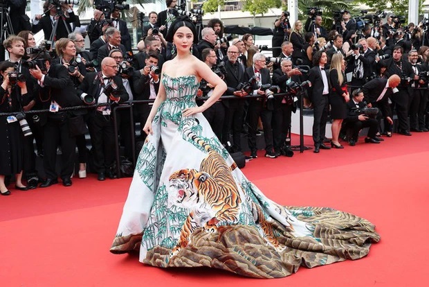 Angelababy lao đao vì Lisa nhưng Phạm Băng Băng mới là người thảm nhất, bít cửa trở lại showbiz - Hình 5