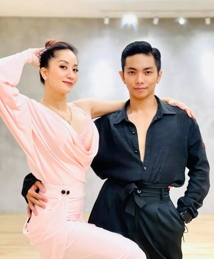 Khánh Thi bật mí bí quyết giảm cân thần tốc hậu sinh nở, ai cũng bật cười vì một điều? - Hình 2