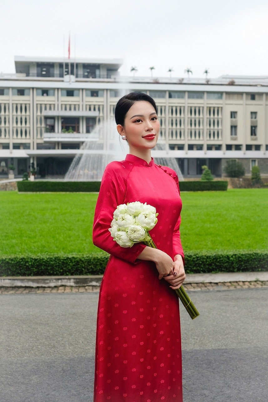 Con dâu tỷ phú Johnathan Hạnh Nguyễn chuẩn bị hạ sinh con đầu lòng sau 8 tháng kết hôn? - Hình 3