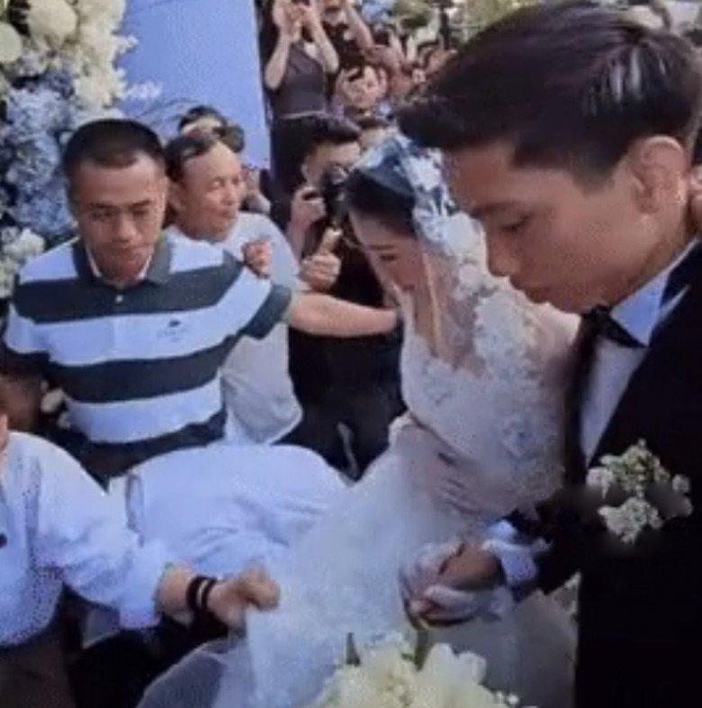 Doãn Hải My lại để lộ điểm chí mạng như mang thai con đầu lòng với Văn Hậu, vòng eo 55cm nay còn đâu - Hình 4