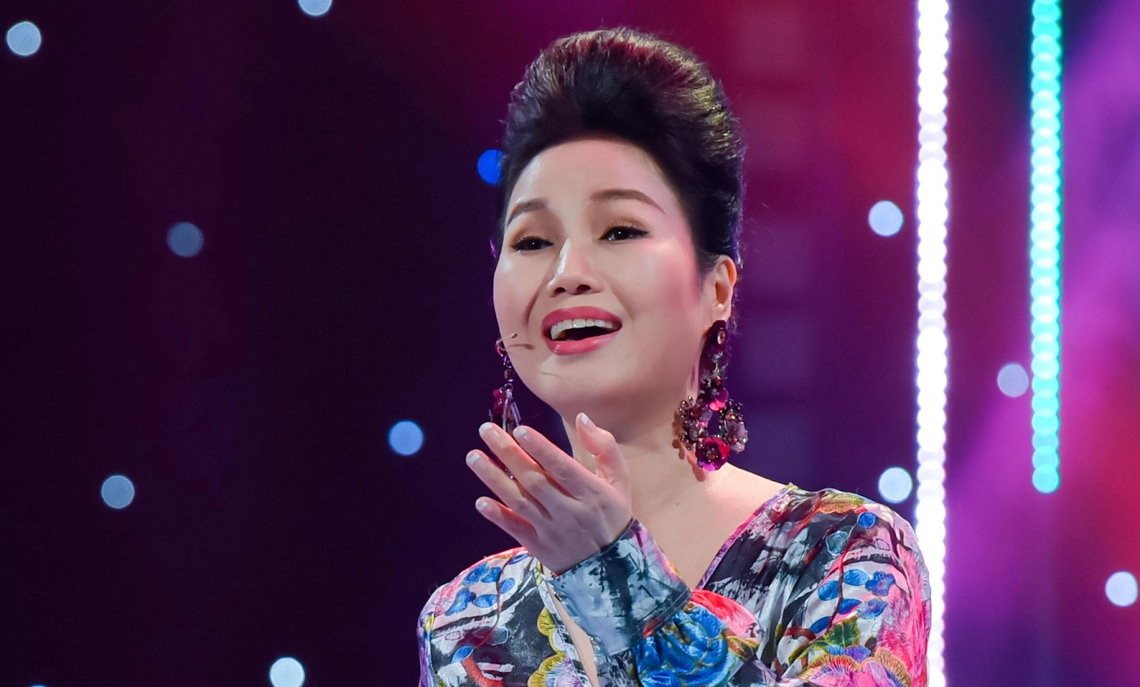 Ca sĩ Thuỳ Trang: Giọng ca bolero đình đám miền Tây, sự nghiệp và gia đình trọn vẹn viên mãn - Hình 2