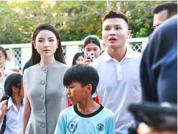 Quang Hải để lộ chuyện chấn động, fan tin chắc Chu Thanh Huyền là cô gái cuối cùng, sắp kết hôn? - Hình 2