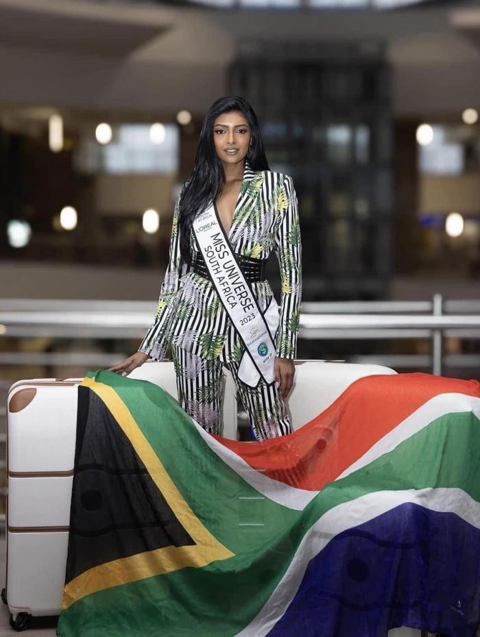 Miss Universe 2023 chính thức khởi động, Bùi Quỳnh Hoa vừa đến El Salvador đã ghi điểm - Hình 13