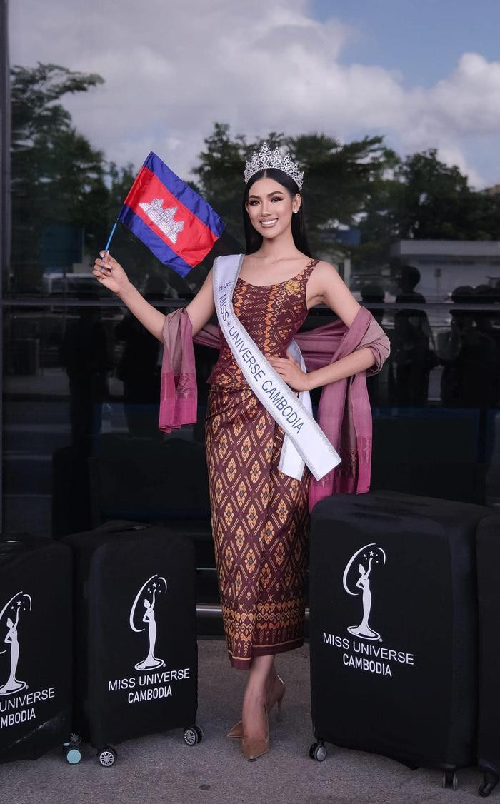 Miss Universe 2023 chính thức khởi động, Bùi Quỳnh Hoa vừa đến El Salvador đã ghi điểm - Hình 16