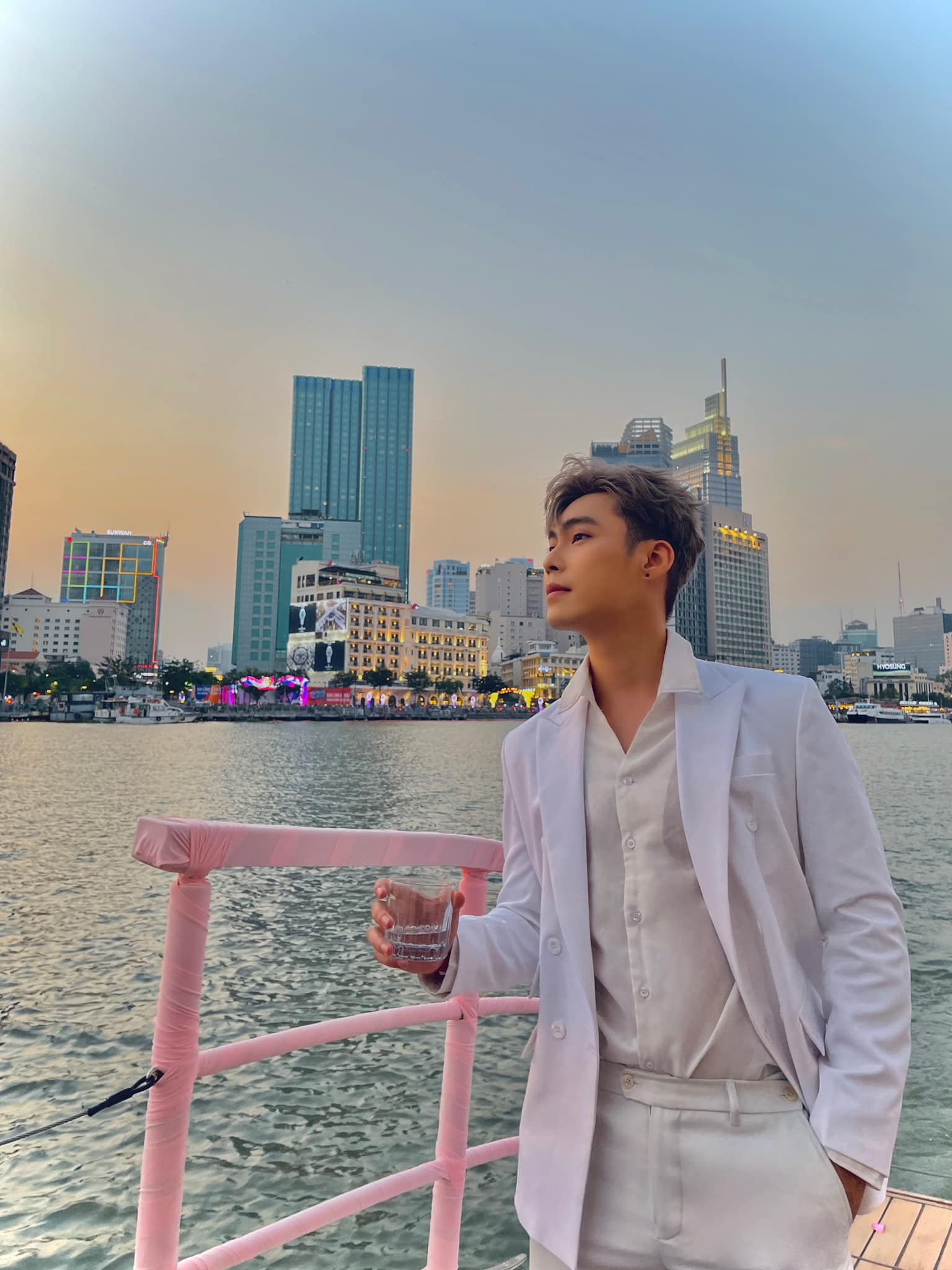 Mr. B: Học trò Tuấn Hưng vướng lùm xùm học tập Quân A.P, vẫn thành công cưa đổ đàn chị hơn tuổi - Hình 6