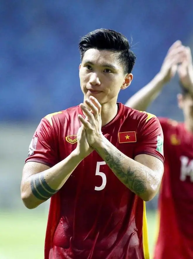 Doãn Hải My ngăn Văn Hậu phạm điều kiêng kỵ ở hôn lễ tại Hà Nội, MC Trần Ngọc bất ngờ phán 1 câu - Hình 5