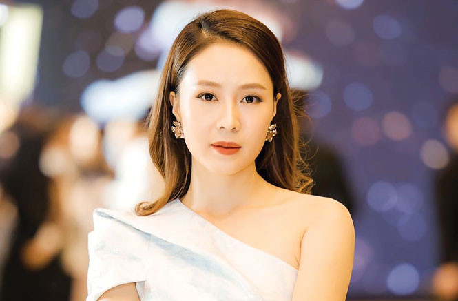 Hồng Diễm bị soi chi tiết trùng tu nhan sắc, dù trước đó từng khẳng định chỉ thích vẻ đẹp tự nhiên - Hình 4