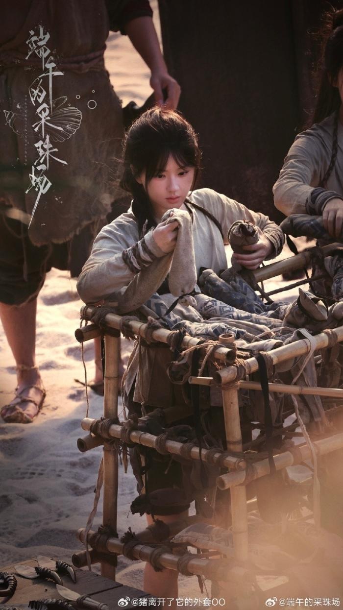 Triệu Lộ Tư xuất hiện với vẻ ngoài nhợt nhạt, lấm lem khiến dân tình hoang mang, sự thật gây bất ngờ - Hình 1