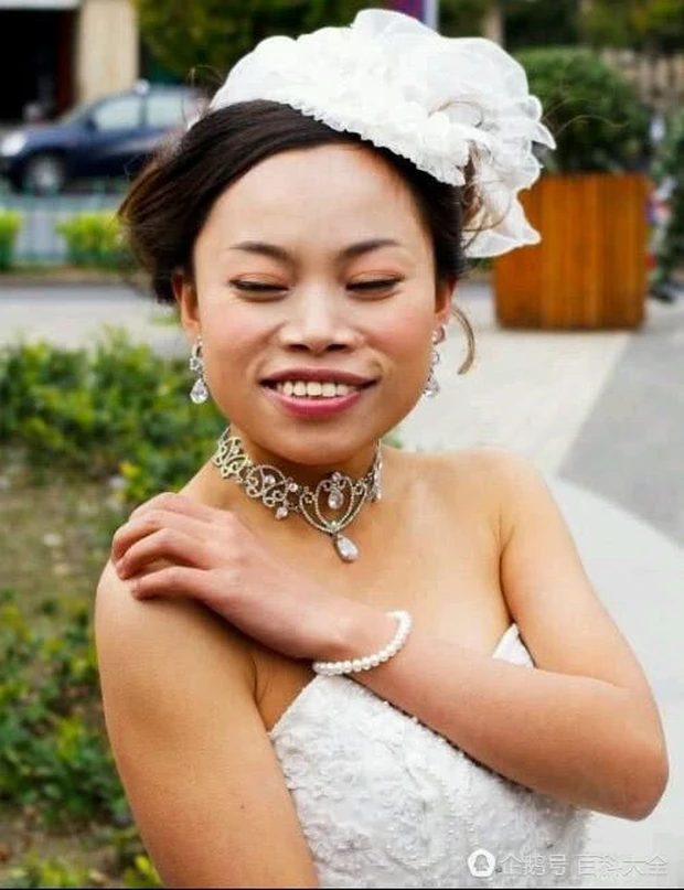 La Ngọc Phượng (Phượng Tỷ): Gây sốt vì tuyển chồng tiêu chí trên trời, khịa cả Cbiz, giờ khó nhận ra - Hình 1