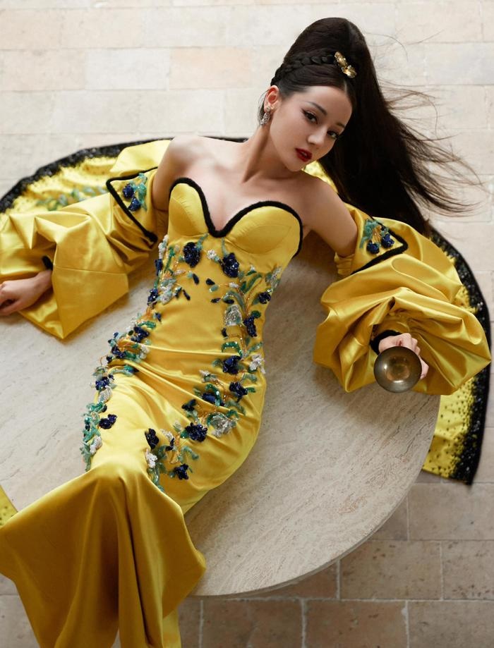 Địch Lệ Nhiệt Ba âm mưu soán ngôi nữ hoàng thảm đỏ của Phạm Băng Băng nhưng cái kết bị dìm thảm - Hình 3