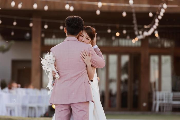 Hôn lễ Puka - Gin Tuấn Kiệt: Xuất hiện khách mời có mặt ngay phút cuối, bí mật check in gây chú ý - Hình 9