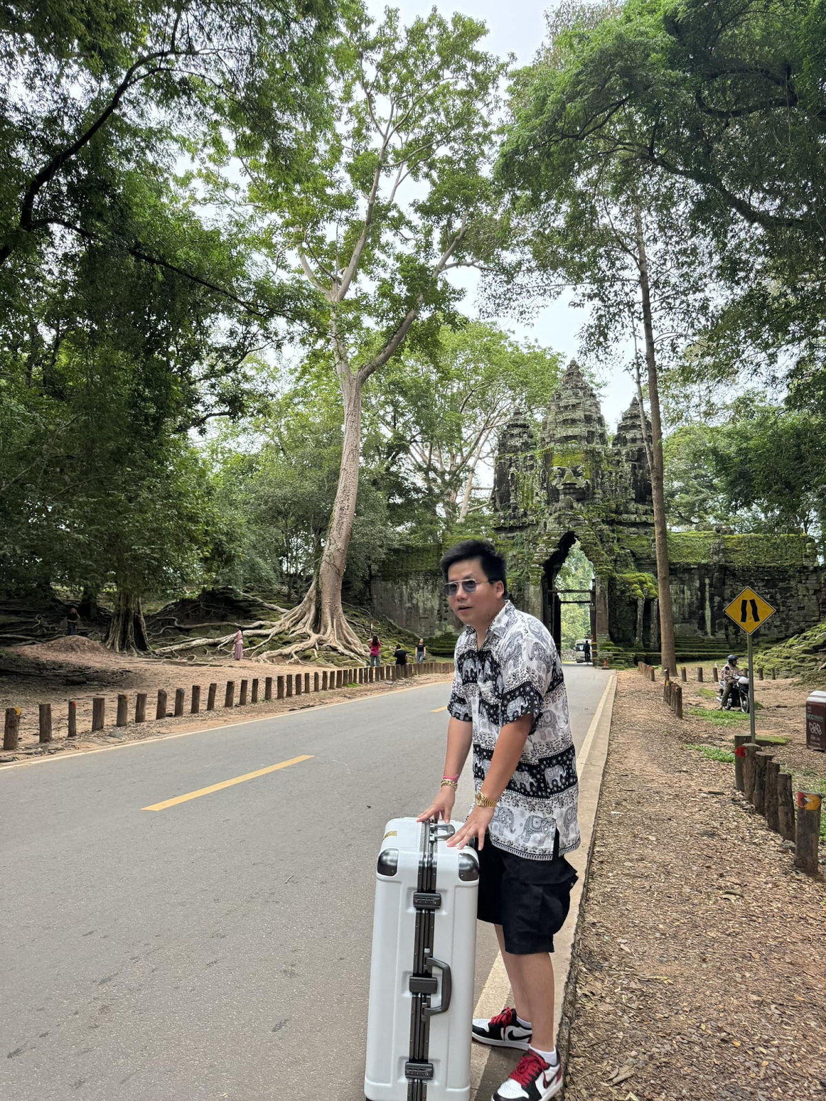 Khoa Pug nổi đóa khi bị lợi dụng, hãm hại trong vụ cưa cẩm DJ Mie hậu chia tay Hồng Thanh - Hình 6