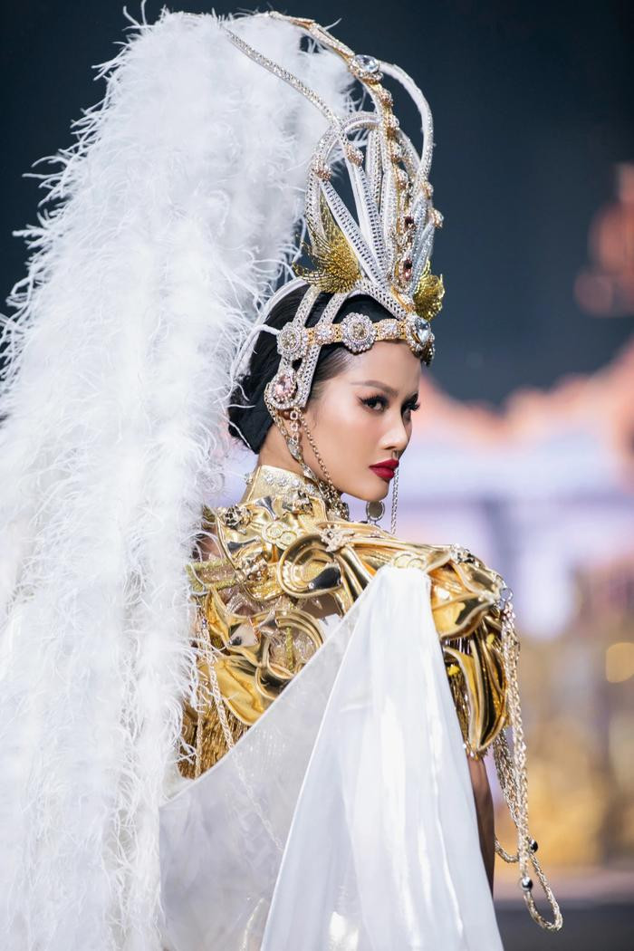 Miss Universe tung TOP 5 mỹ nhân xuất sắc nhất, Bùi Quỳnh Hoa đụng độ Hương Ly - Hình 15