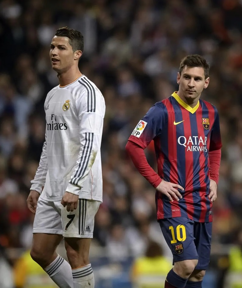 Messi và Ronaldo cúi đầu nhận thua một người, đỉnh cỡ nào cũng không có cửa làm được điều này - Hình 1