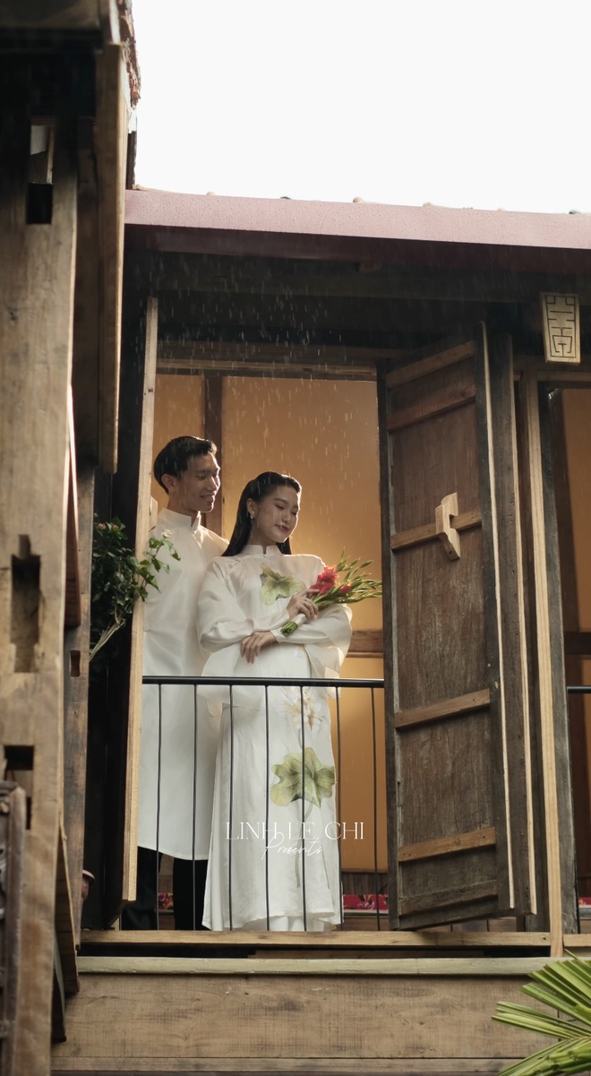 Đoàn Văn Hậu tung ảnh cưới nét căng với Doãn Hải My, hé lộ một chi tiết đặc biệt của chiếc váy cưới - Hình 1