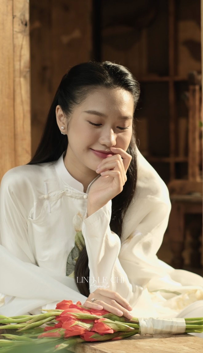 Đoàn Văn Hậu tung ảnh cưới nét căng với Doãn Hải My, hé lộ một chi tiết đặc biệt của chiếc váy cưới - Hình 5
